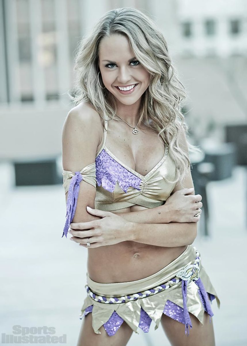 01-Kaylee_Exclusive-BY5_6256.jpg